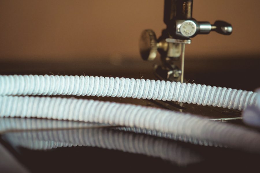 Στέφανα πλεγμένα με μεταξωτό σχοινί | στέφανα γάμου σχοινί - δαντέλα από Velissaria.gr