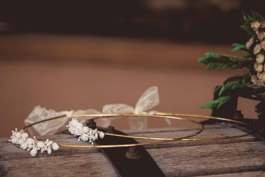 Στέφανα γάμου επίχρυσα με πορσελάνη | στέφανα γάμου επίχρυσα από Velissaria.gr