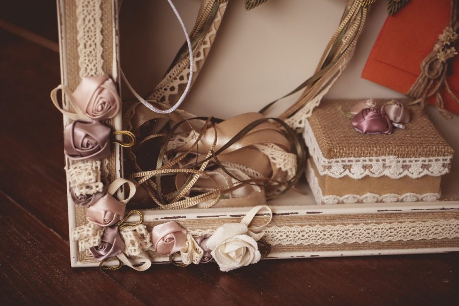 Στεφανοθήκη κουτί | στεφανοθήκες από Velissaria.gr