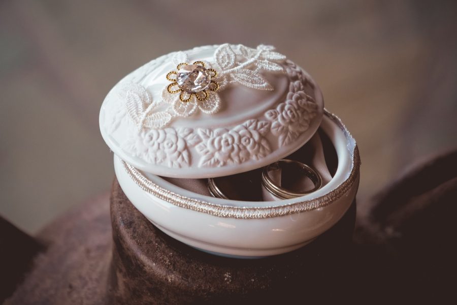 Πορσελάνινο κουτάκι για τις βέρες | για τις βέρες από Velissaria.gr