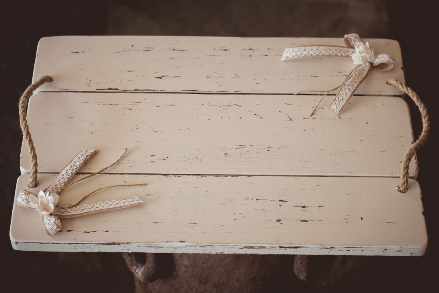 Δίσκος-καράφα-ποτήρι γάμου με διακόσμηση. | σετ γαμου δίσκος-καράφα-ποτήρι από Velissaria.gr