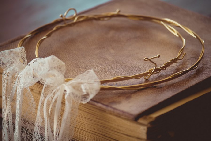 Επίχρυσα στέφανα με μονογράμματα | στέφανα γάμου επίχρυσα από Velissaria.gr