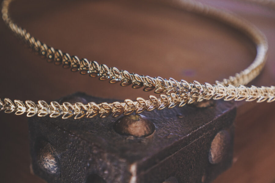 Επίχρυσα στέφανα “φύλλα” | στέφανα γάμου επίχρυσα από Velissaria.gr