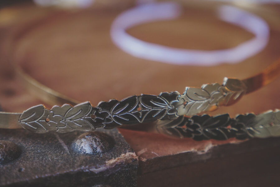 Επίχρυσα στέφανα ” μπουκέτο” | στέφανα γάμου επίχρυσα από Velissaria.gr