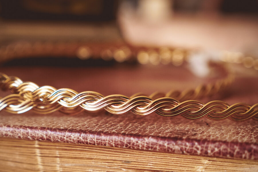 Στέφανα γάμου “Καρυάτιδα” | στέφανα γάμου επίχρυσα από Velissaria.gr