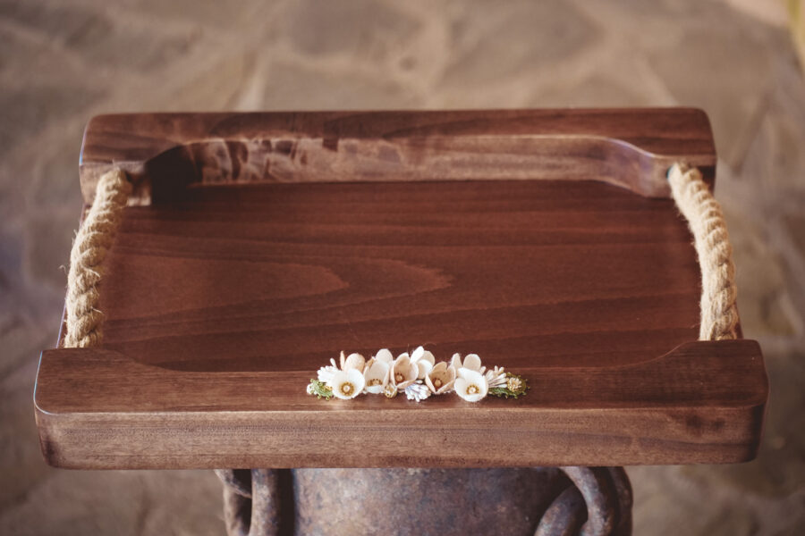 Δίσκος ξύλινος ,καράφα-ποτήρι κρύσταλλο με διακόσμηση | σετ γαμου δίσκος-καράφα-ποτήρι από Velissaria.gr