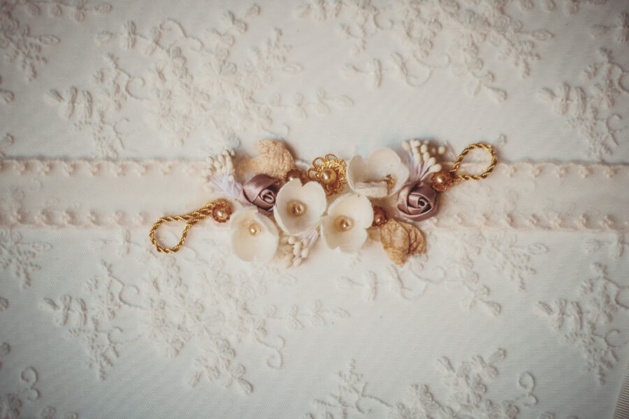 Υφασμάτινο βιβλίο ευχών με διακόσμηση | βιβλία ευχών από Velissaria.gr