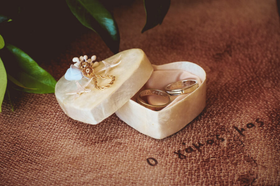 Φιλντισένια καρδούλα για τις βέρες | για τις βέρες από Velissaria.gr