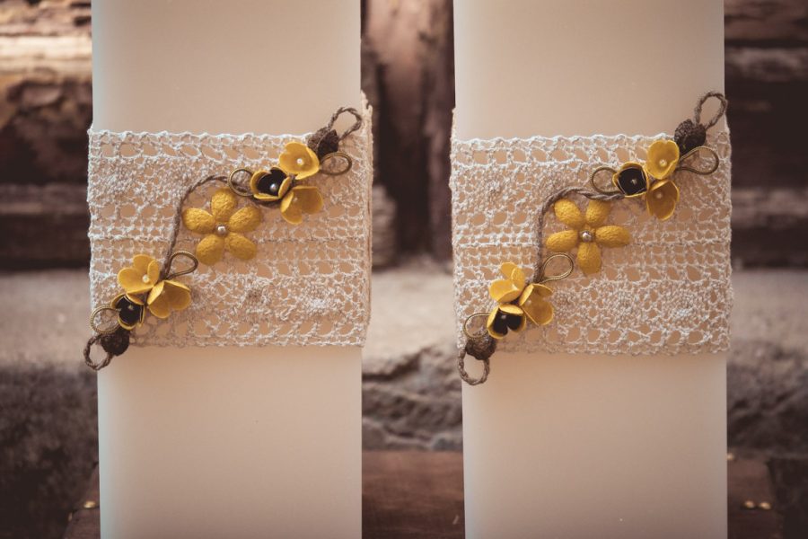 | κηροπήγια λαμπάδες από Velissaria.gr