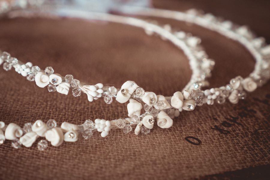 Πορσελάνινα στέφανα γάμου πλεγμένα με μεταξωτό σχοινί | στέφανα γάμου πορσελάνινα - πορσελάνη από Velissaria.gr