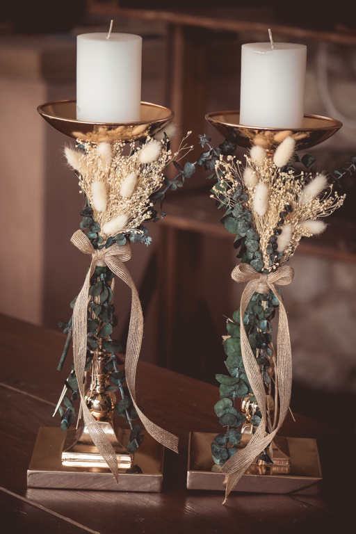 | κηροπήγια λαμπάδες από Velissaria.gr