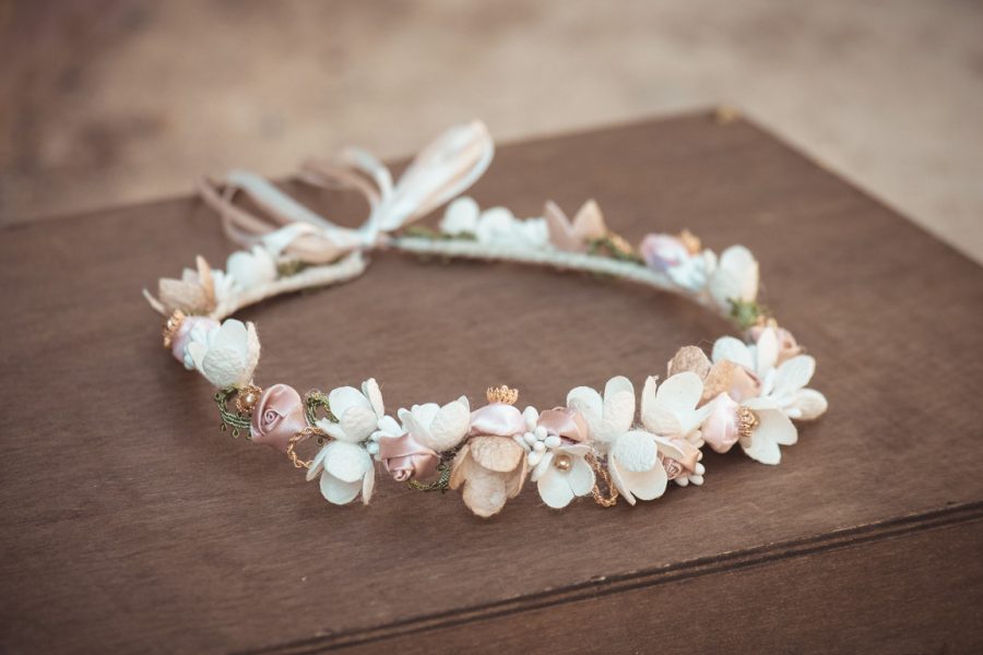 | νυφικές κουάφ από Velissaria.gr