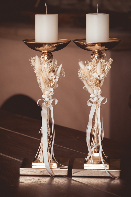 | κηροπήγια λαμπάδες από Velissaria.gr