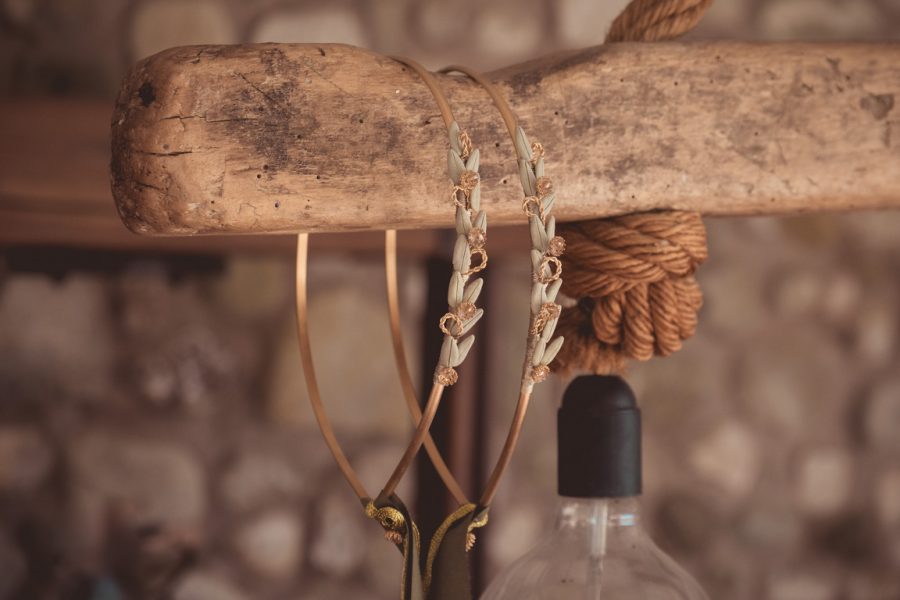 | στέφανα γάμου επίχρυσα από Velissaria.gr