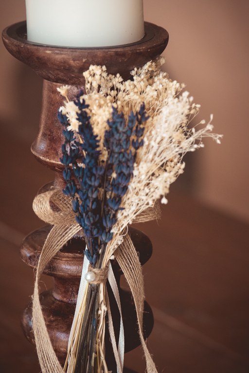 | κηροπήγια λαμπάδες από Velissaria.gr