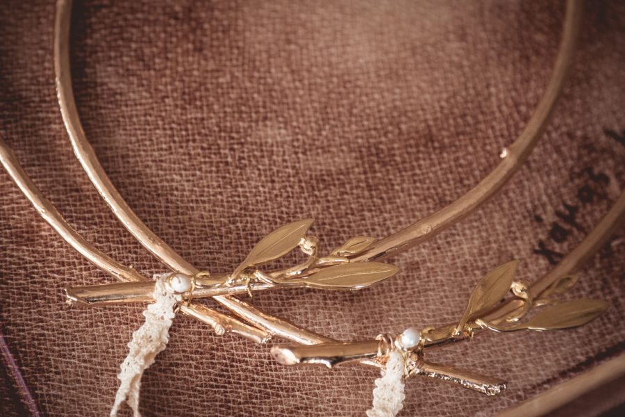 | στέφανα γάμου με φυσικά υλικά από Velissaria.gr