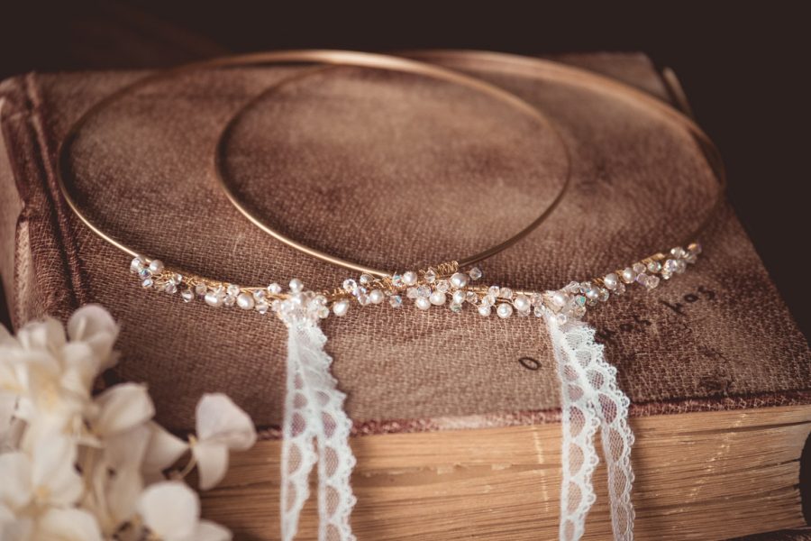 | στέφανα γάμου επίχρυσα από Velissaria.gr